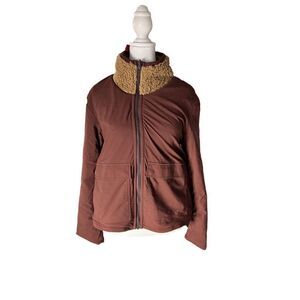 Title Nine Women's Burgundy Rushmore Reversible Sherpa Jacket Size Small NWT
